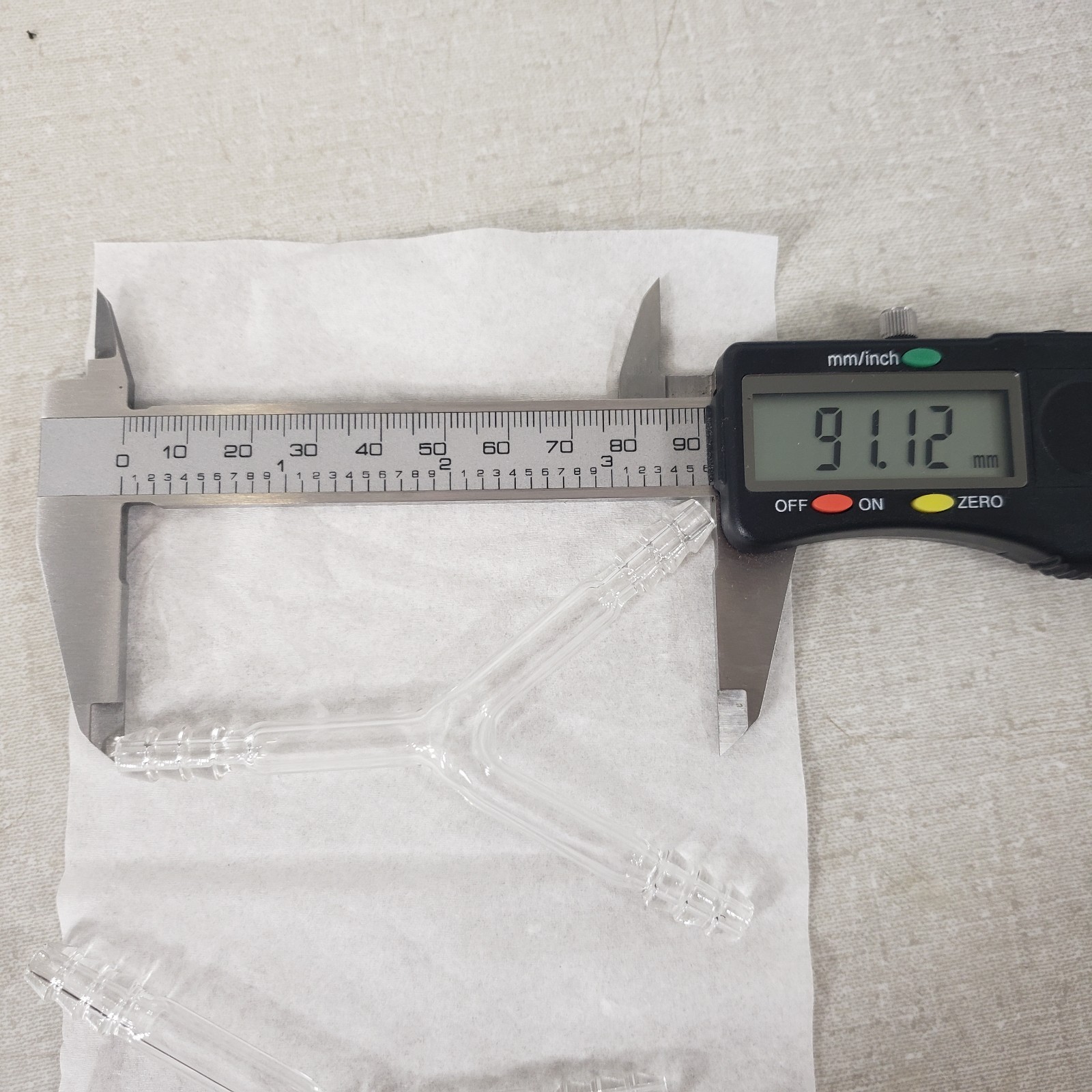 UNBRANDED Borosilicate Glass, 2 3mm Y-Shapes and 2 4mm T-Shapes