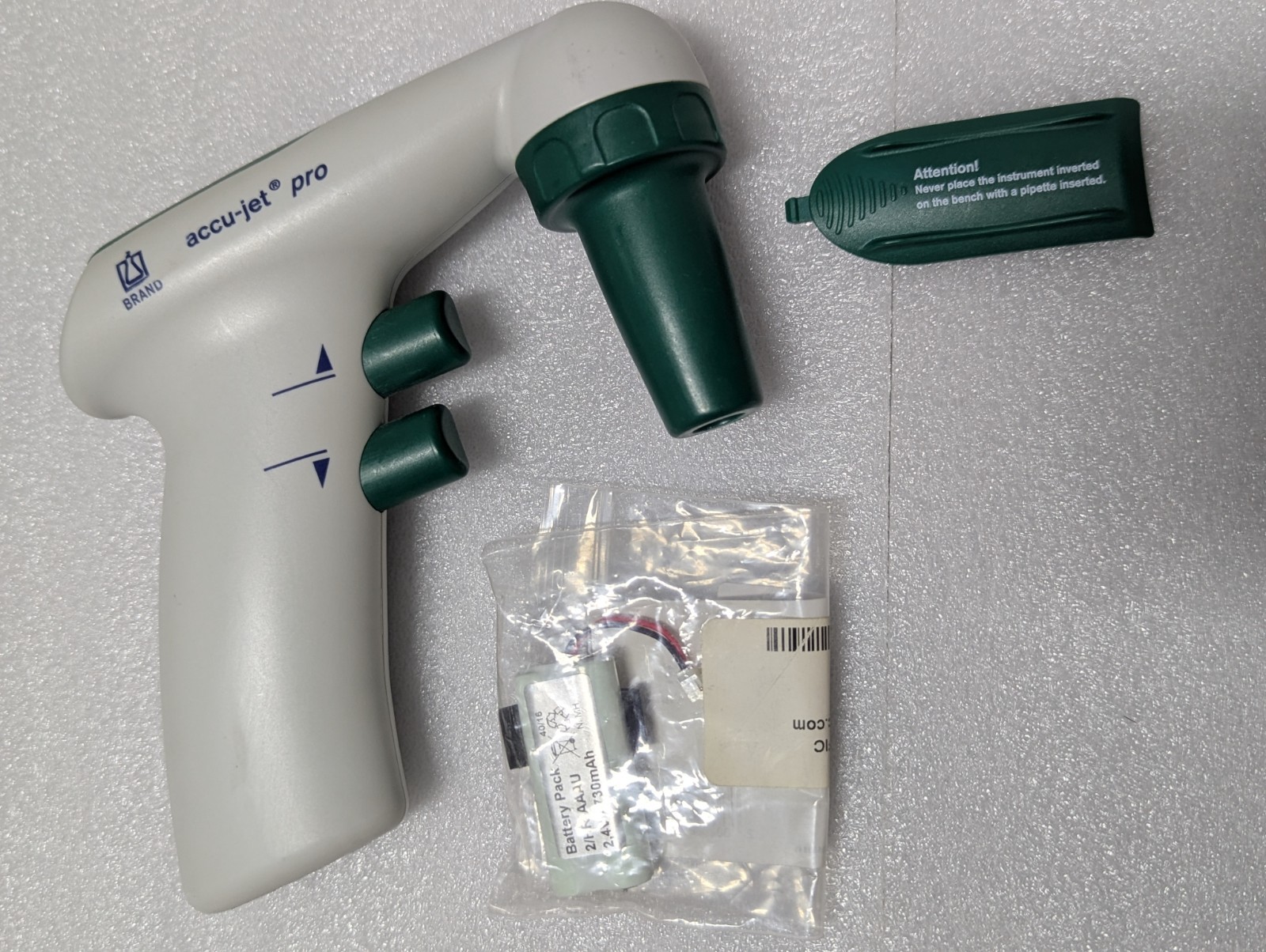 BrandTECH Accu-Jet/AccuJet PRO Pipette Controller, w/charger & extras. Pre-owned