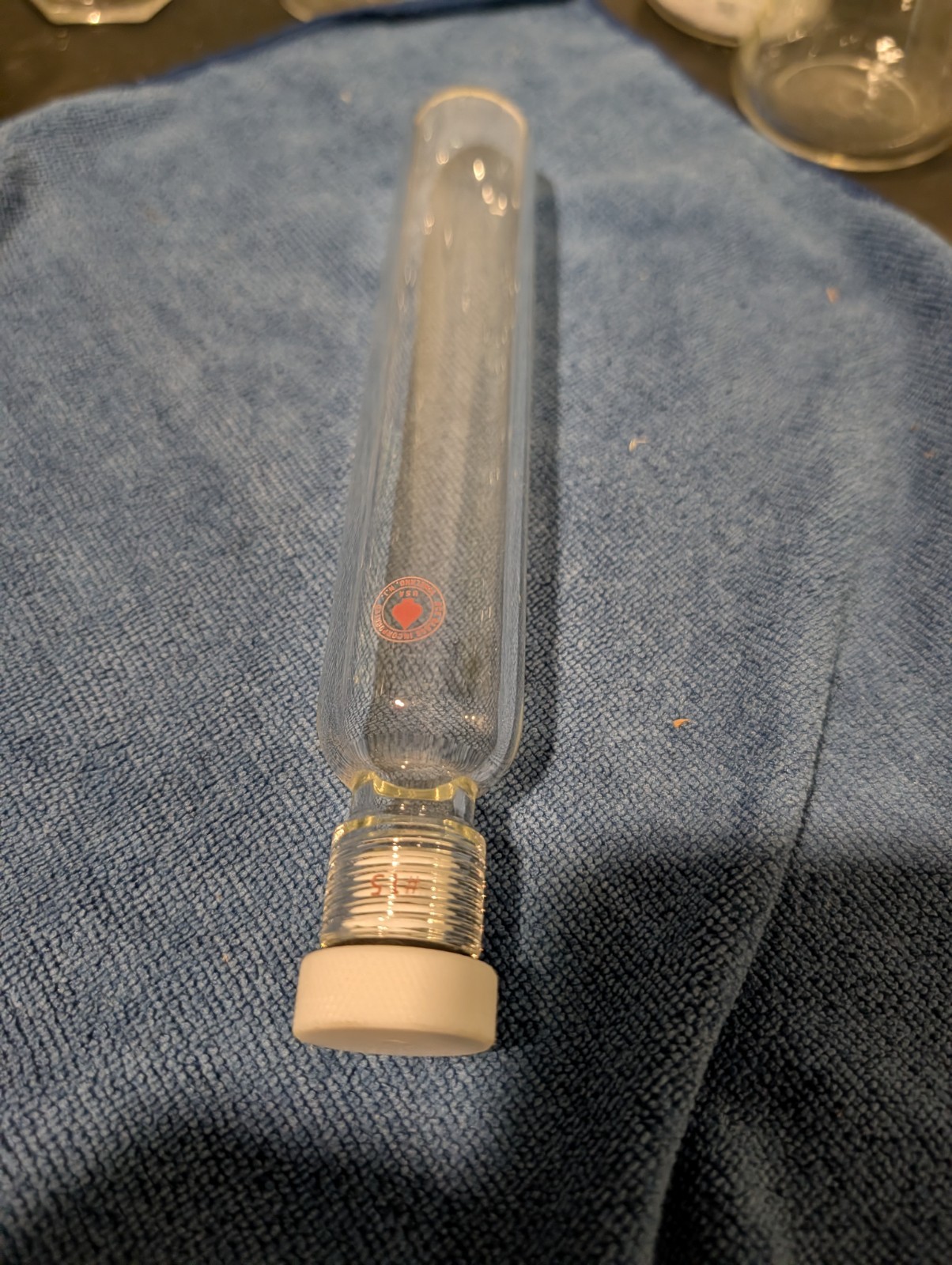 Ace Glass Heavy Wall Pressure Tube #15 Ace-Thred 150mL 8″ x 1″ with Cap
