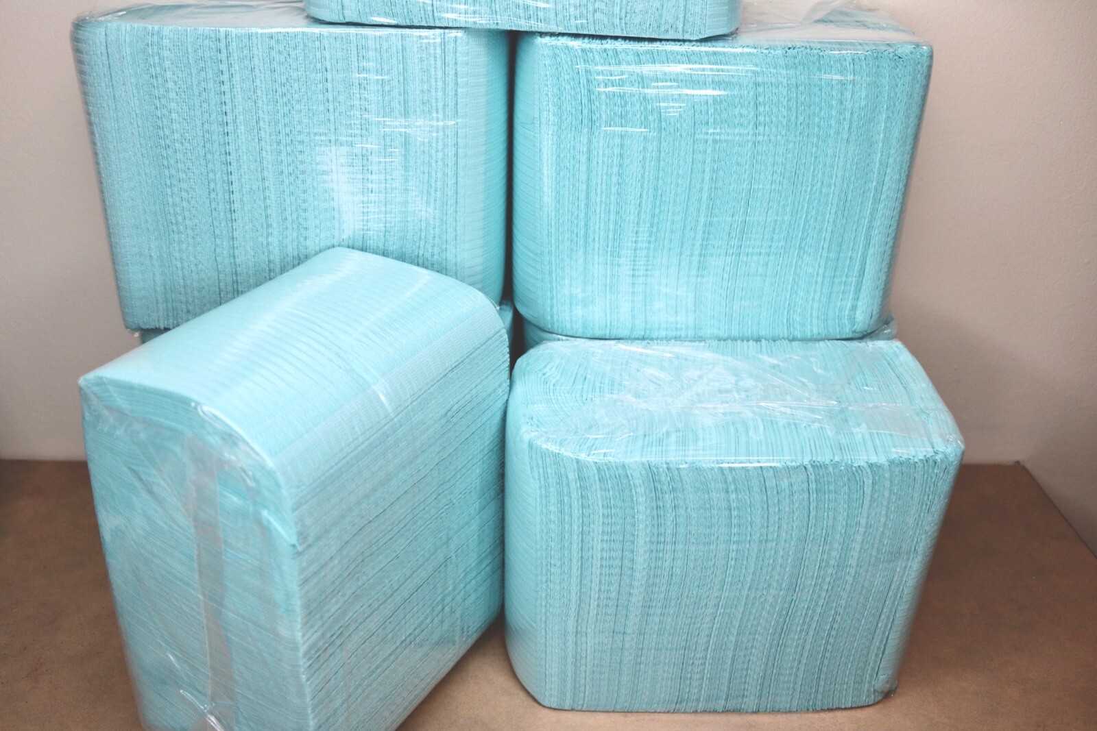 DISPOSABLE PATIENT BIBS 3plyFLUID RESISTANT DENTAL SURGICAL MEDICAL BLUE 125 PCS