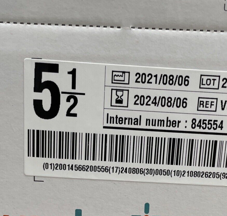 1 Case Gammex NovaPlus Non-Latex Surgical Gloves, 200 Pair, Size: 5.5 *See Date*