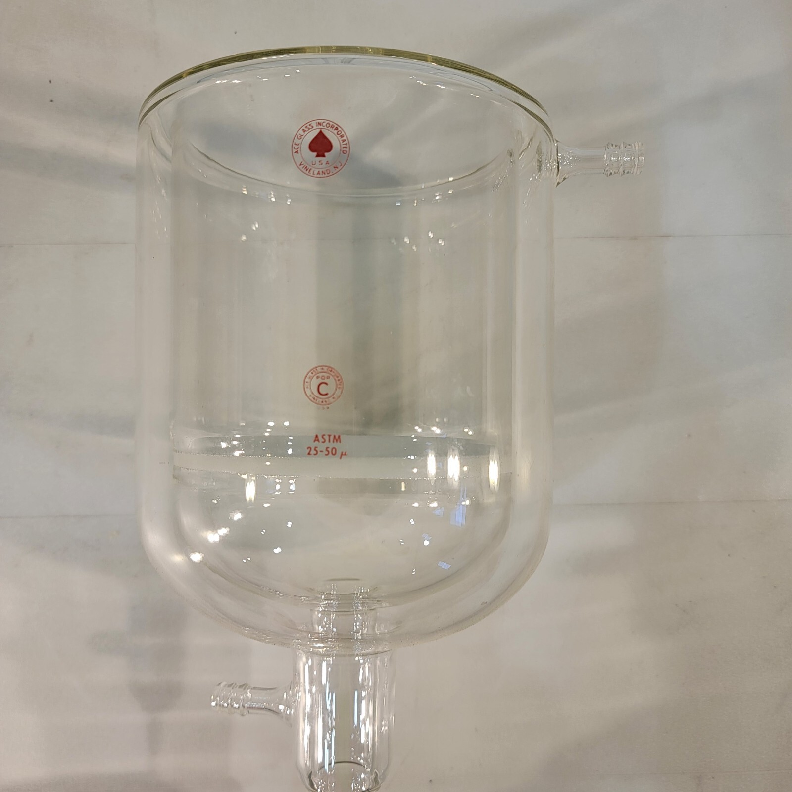 Jacketed Büchner Funnel Ace Glass 1 Liter Volume Pyrex 20-50u Alumina Filter
