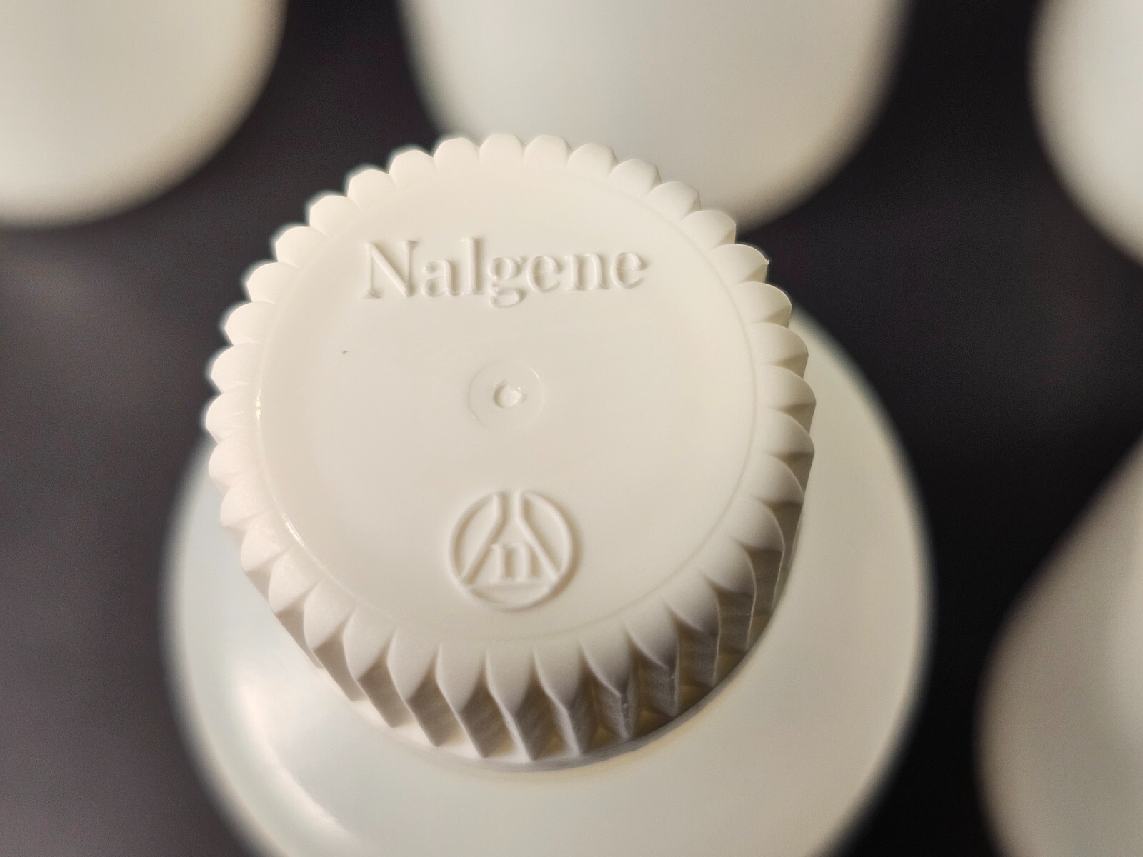 (15) NALGENE™ 2oz 60mL NARROW-MOUTH HDPE PACKAGING BOTTLES 342089-0002