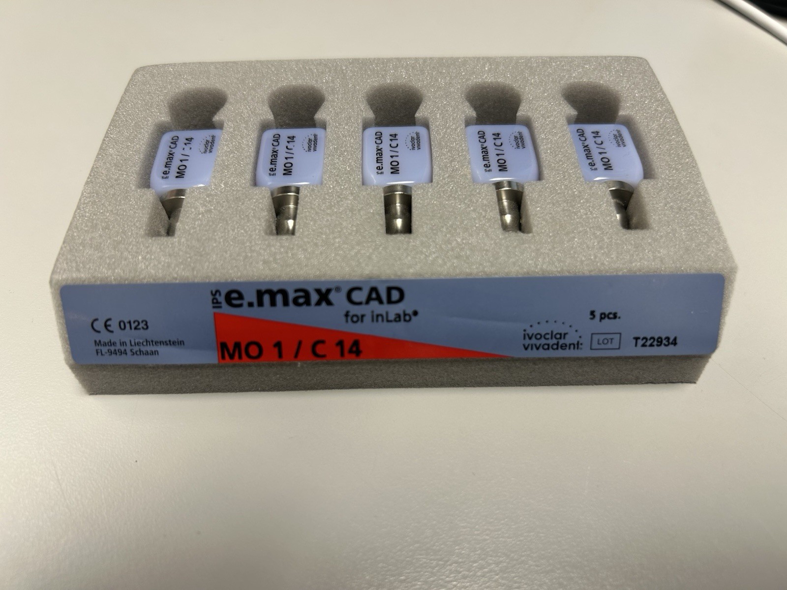 e.max CAD MO 1 / C 14 For Cerec
