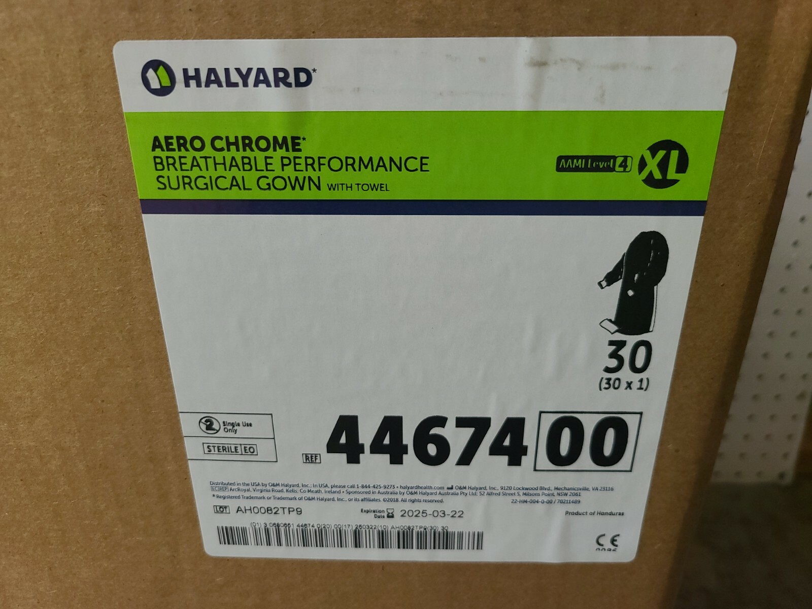 30 Halyard Aero Chrome Performance Surgical Gown w/Towel XL-44674-AAMI Level 4