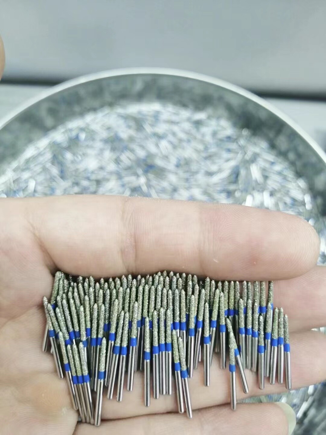 100 PCS High Quality Medium Grit Diamond Burs for Dental High Speed Handpiece