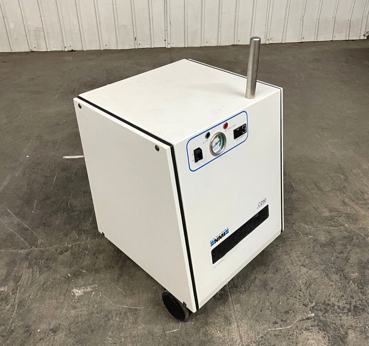 Newport Medical C250 Air Compressor C250-110/120V-R, 39.5 Hours, NMI