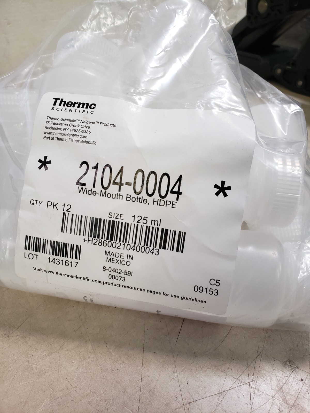 Thermo Scientific REF 2104-0004 Nalgene Wide-Mouth Lab Quality HDPE Bottles