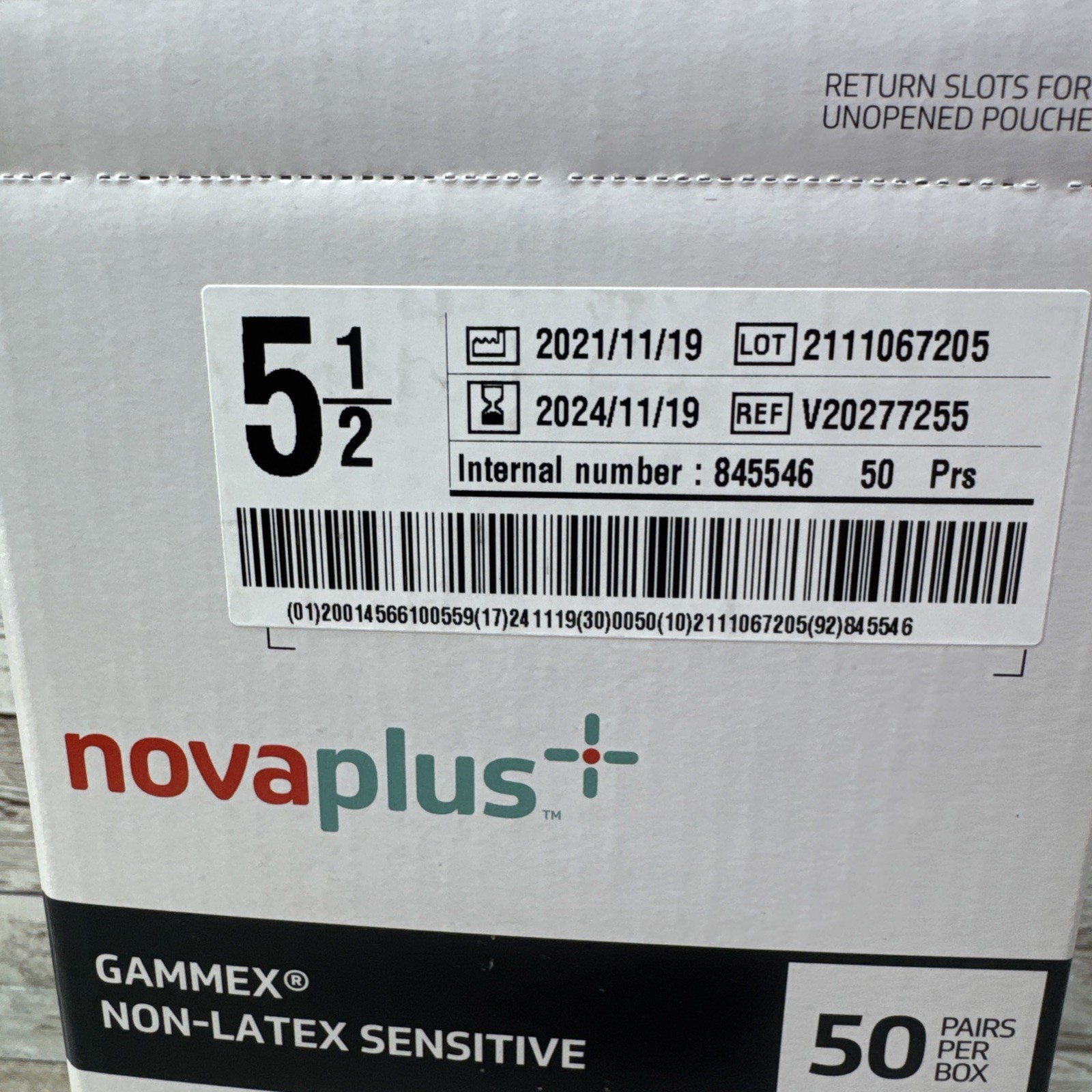 Gammex NovaPlus Non-Latex SENSITIVE Surgical Glove *1 Box* Size: 5.5 *See Date*