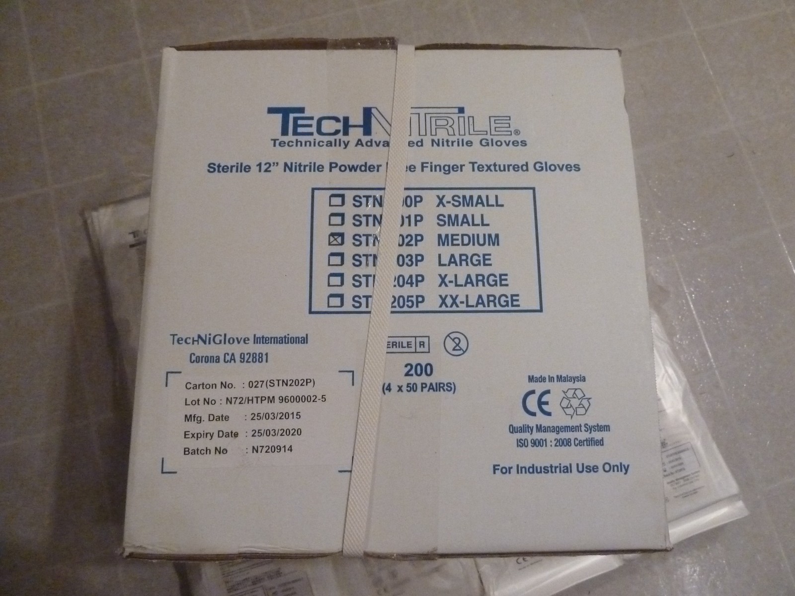 200 PAIRS TechNiGlove STERILE NITRILE CLEANROOM TEXTURED GLOVES MED 2020 EXPIR