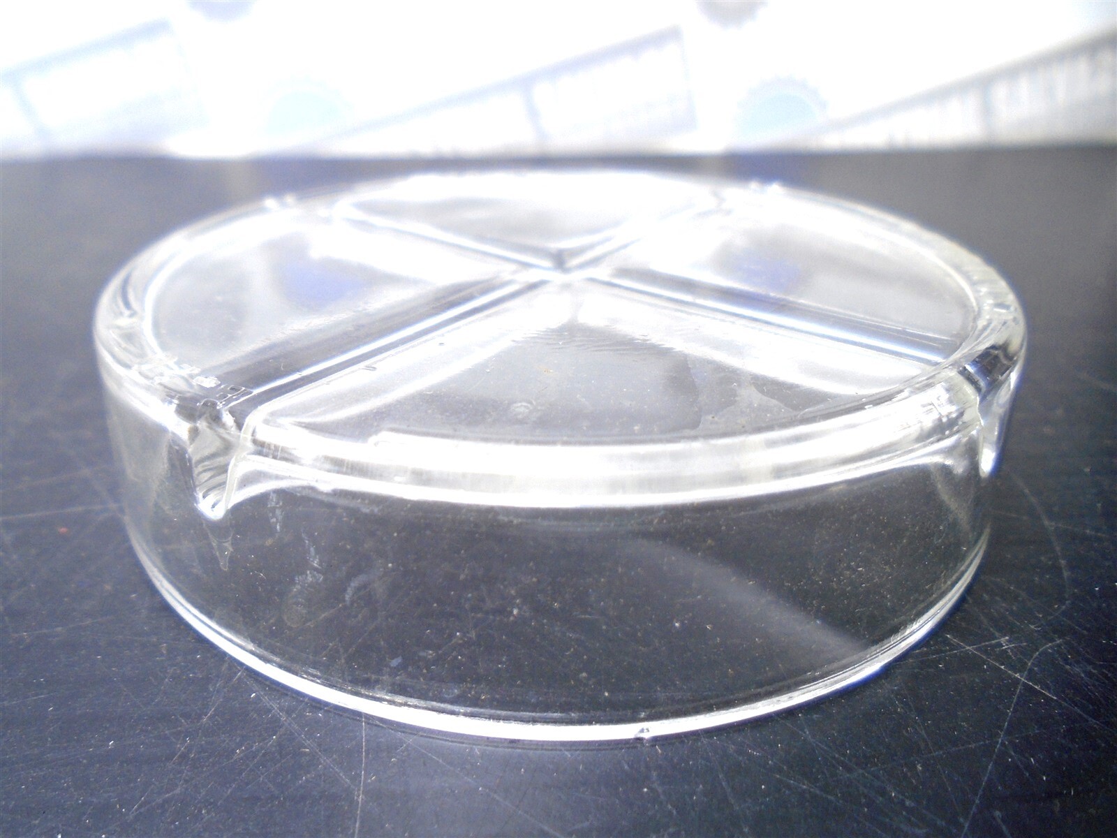 (12) Original PYREX – 3163-100 – QUADRANT PETRI-DISH 100mm x 22mm – Borosilicate