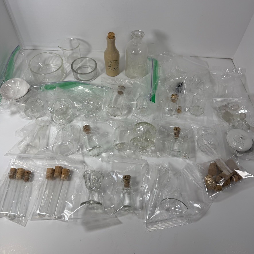 Vtg Lot of 35 PYREX Kimax Various Brand Laboratory Glass Beakers Flasks Jars