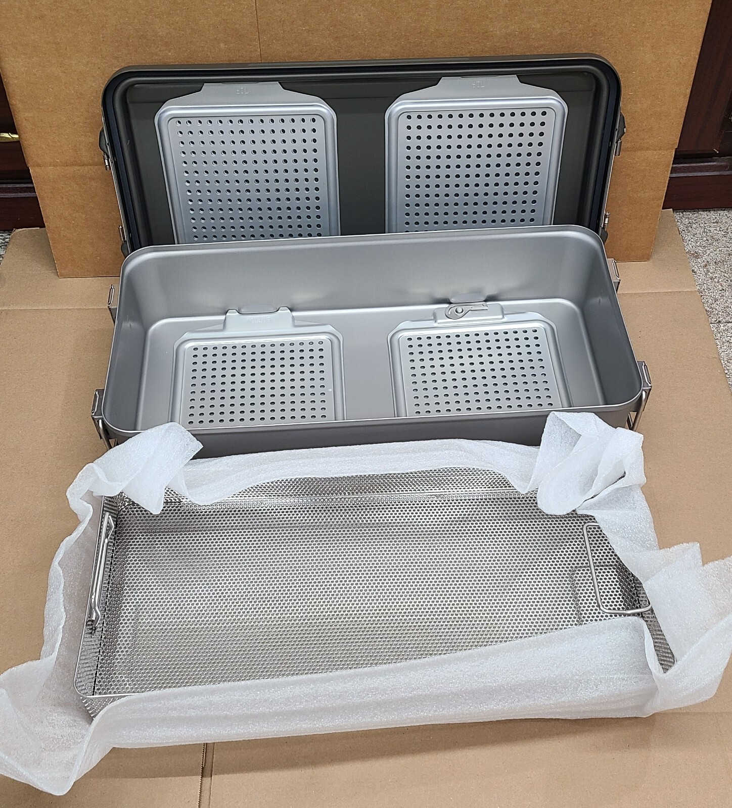 New V Mueller Genesis CD7-5B, 25.2×12.4×5 Solid Sterilization Container + Basket