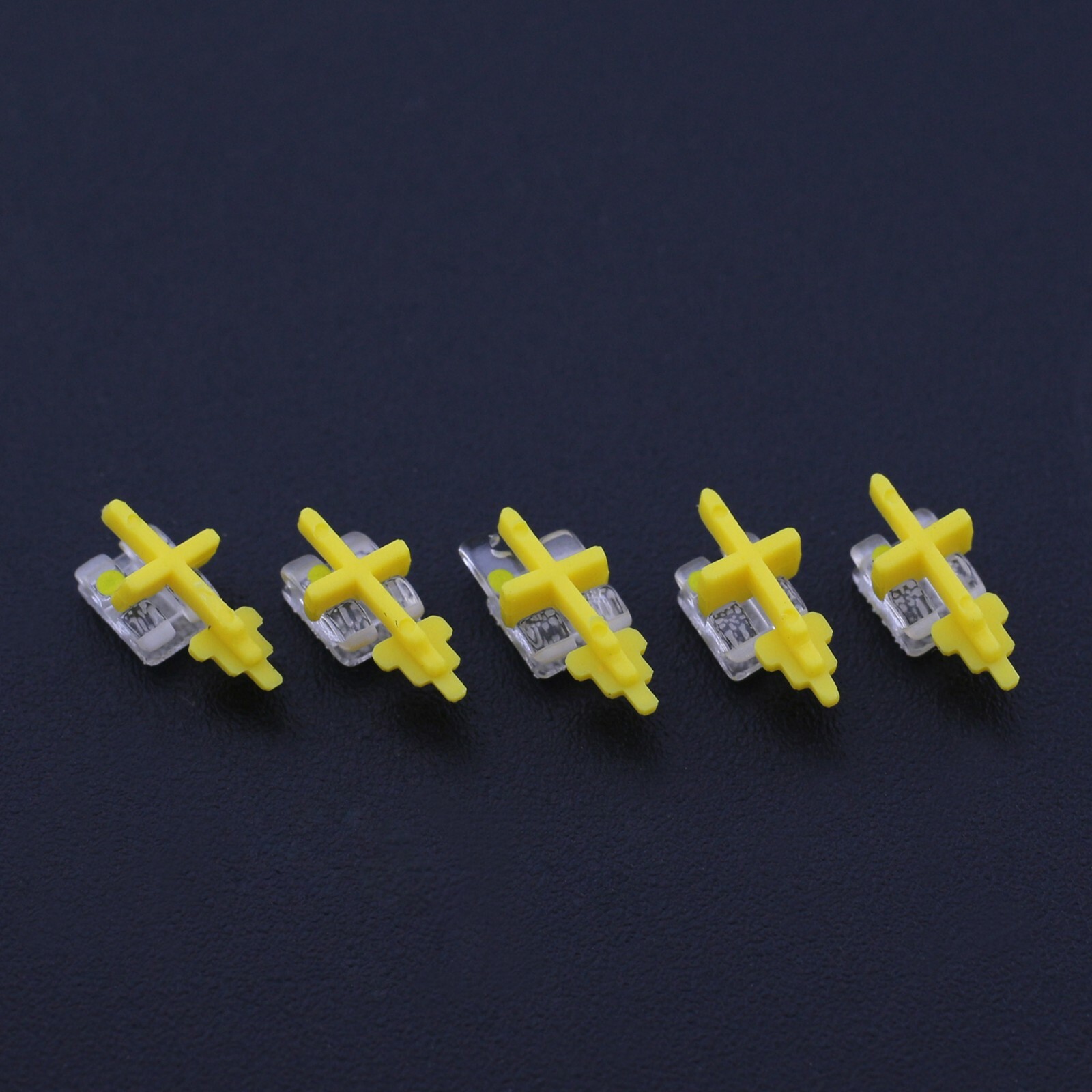 Orthodontic Sapphire Bracket Monocrystalline Aesthetic Brace Roth 022 3w/h Upper