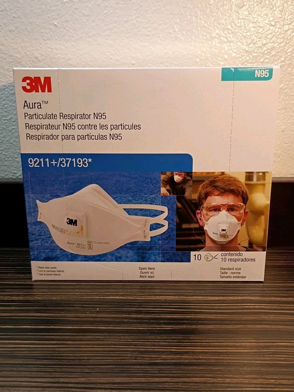 1 Box of 10 Each 3M 9211+/37193 Valved Aura N95 Particulate Respirator