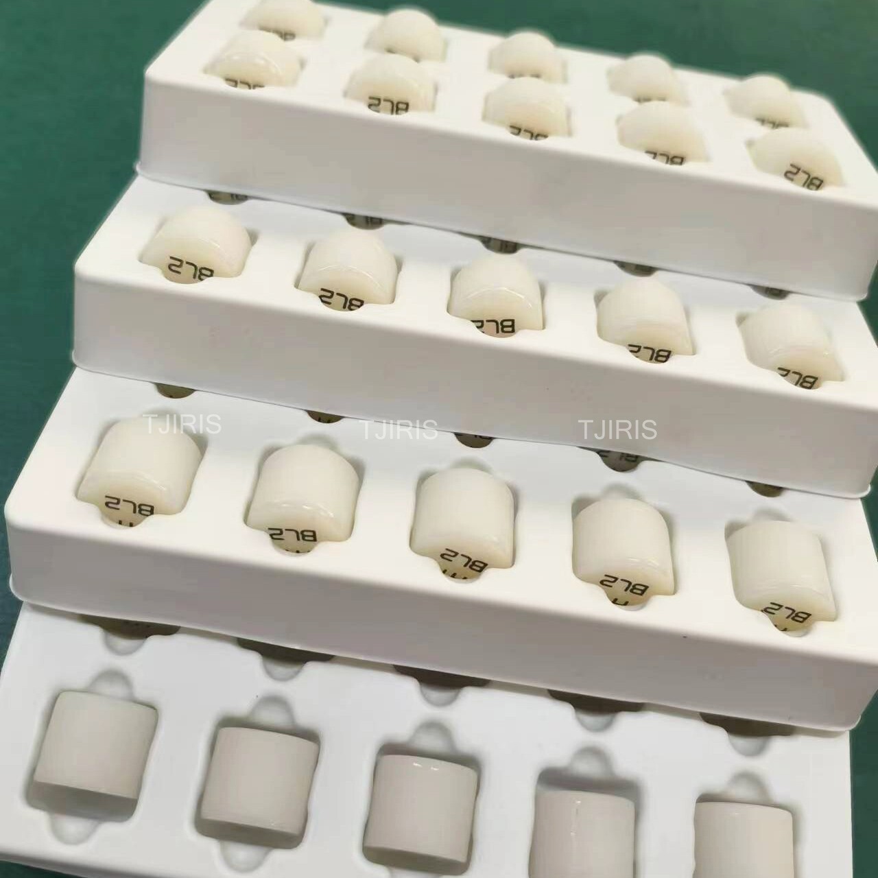 10pcs Dental glass ceramic lithium disilicate (LS2) IPS emax Press ingots