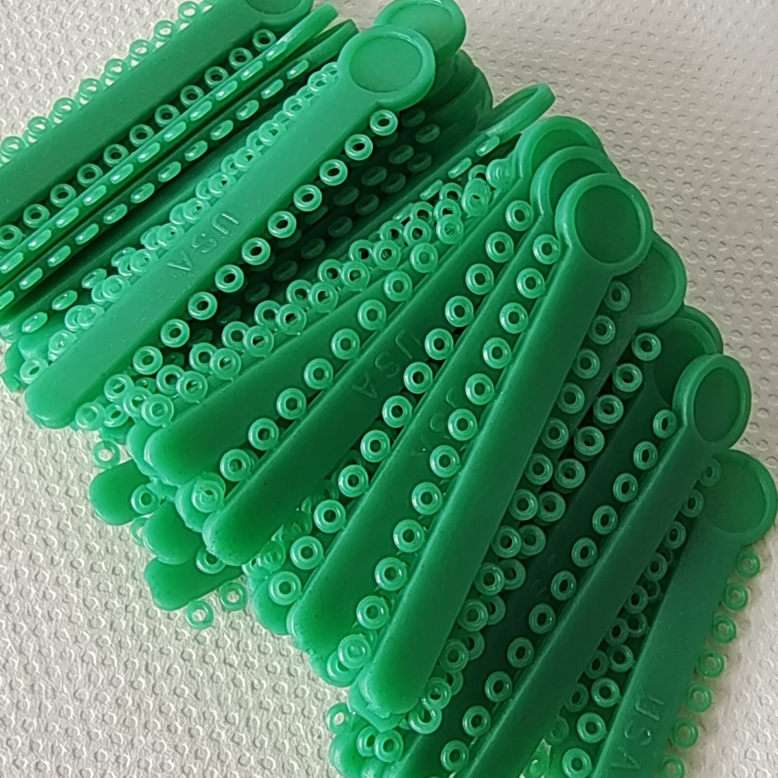 1 Bag Dental Orthodontic Ligature Ties Elastic Rubber Bands 35 Colors 1008 Pcs