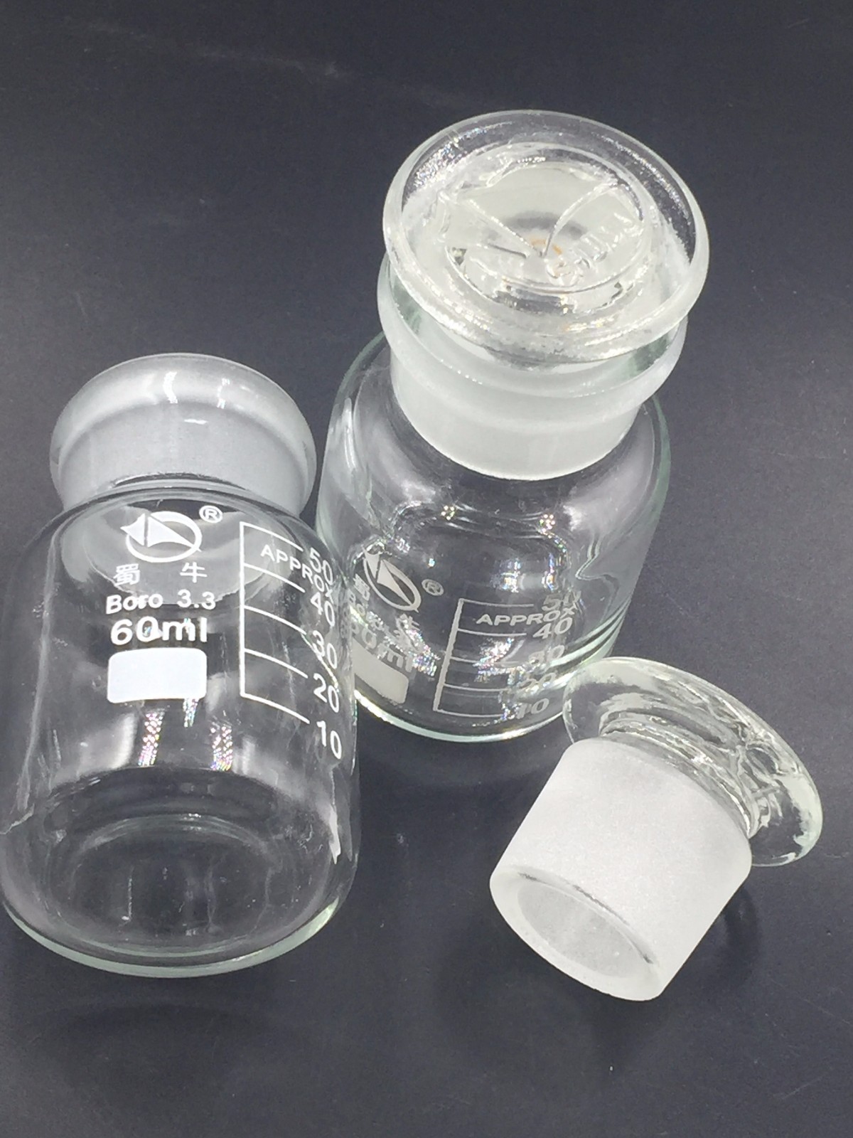 Glass lab reagent bottle wide mouth 60 ml 2 oz ，Ground Glass Stopper New