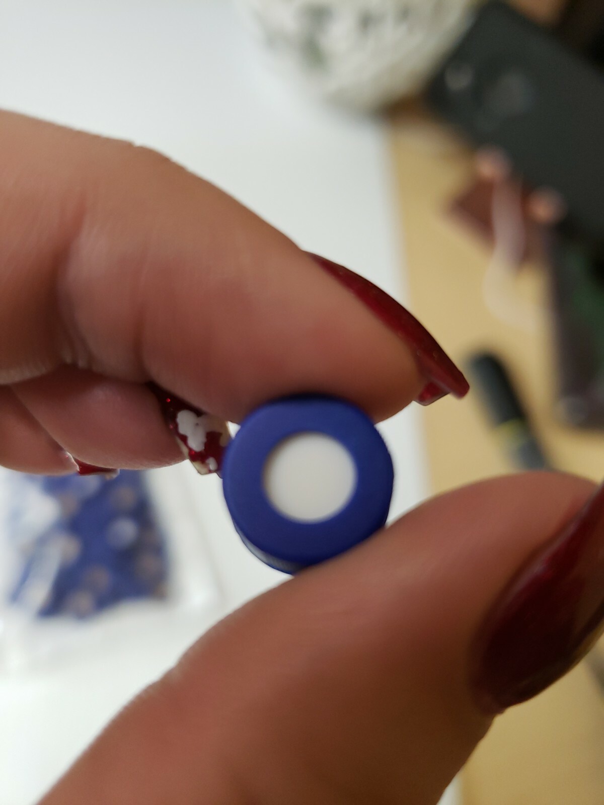 9MM Blue Screw Cap, PTFE/Silicone. One 100 Qnty Bag.