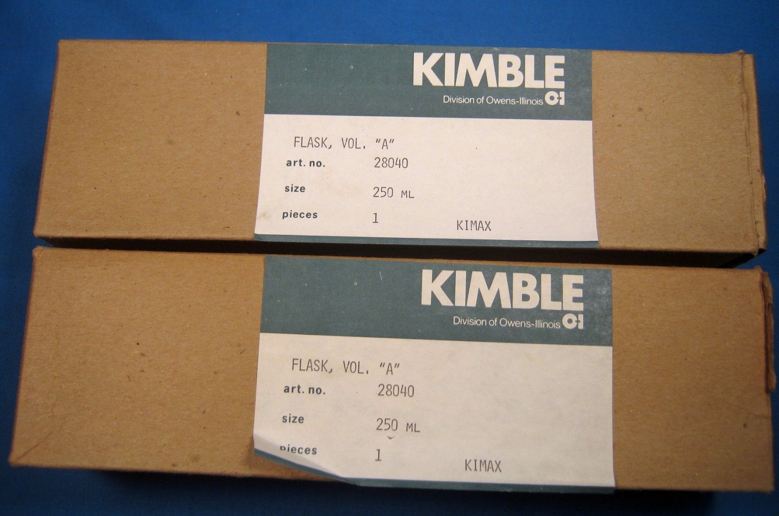 KIMBLE 250 ML VOLUMETRIC FLASKS SQUARE CLASS “A” X2 NEW OLD STOCK FREE SHIPPING