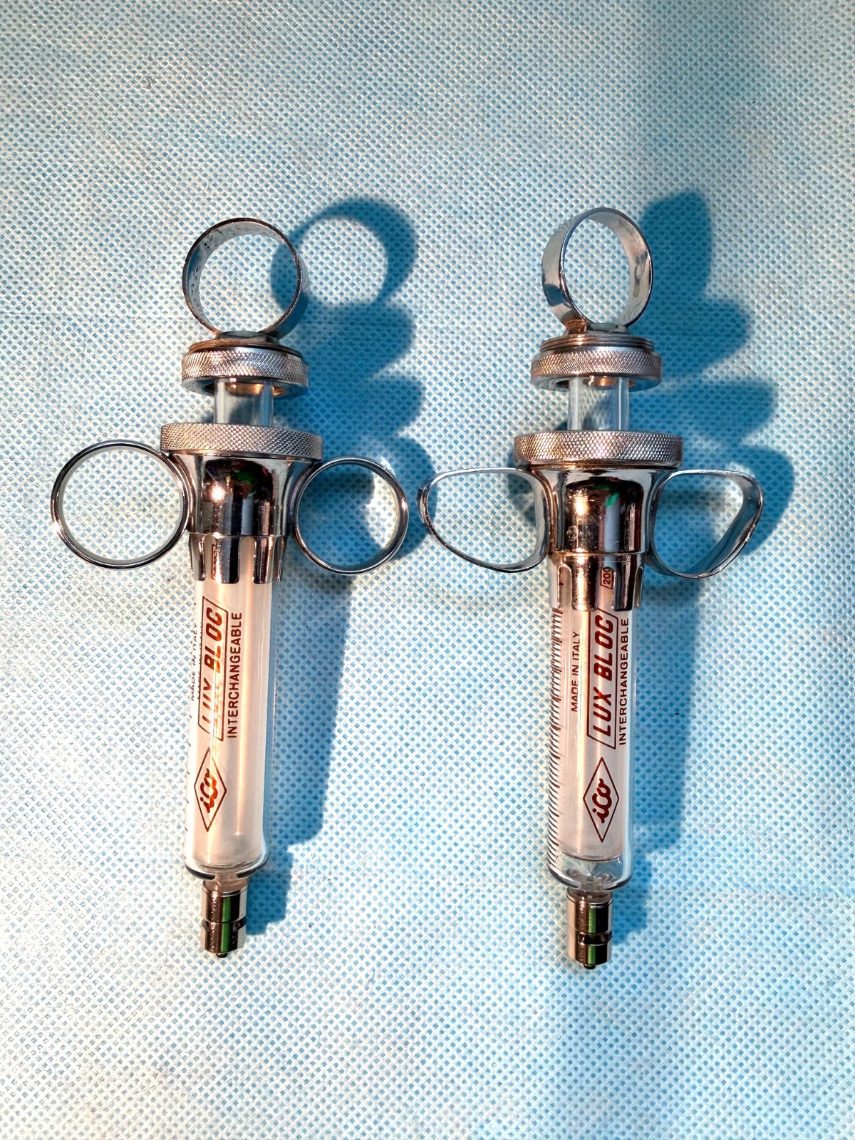 Lux Bloc 10cc Glass syringe with luer lock tip & finger ring controls