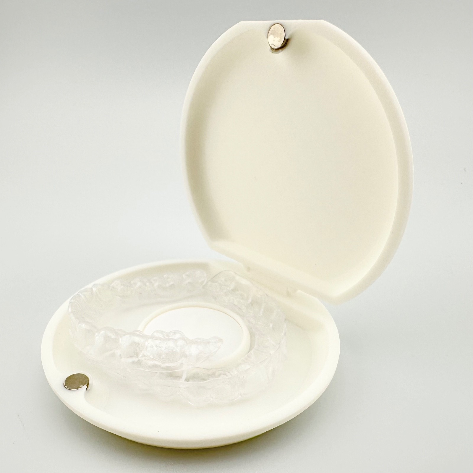 Retainer / Aligner Case with Airtag Slot & Magnetic Closure | Made in USA