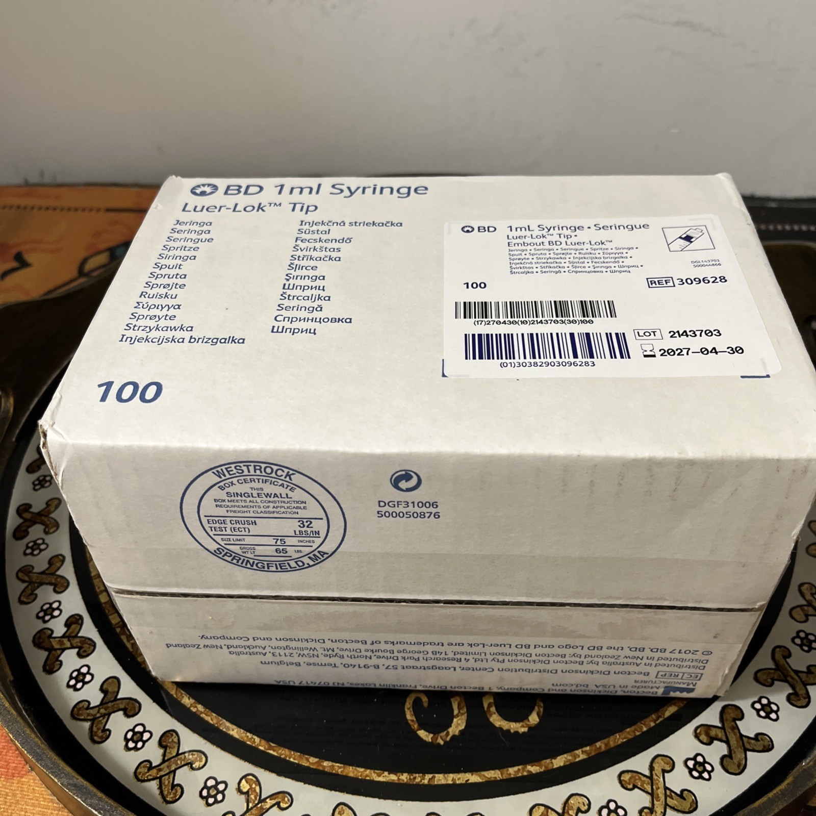 BD Syringe 1 mL Luer-Lok tip STERILE Box of 100 #309628 Brand New EXP.08-2030