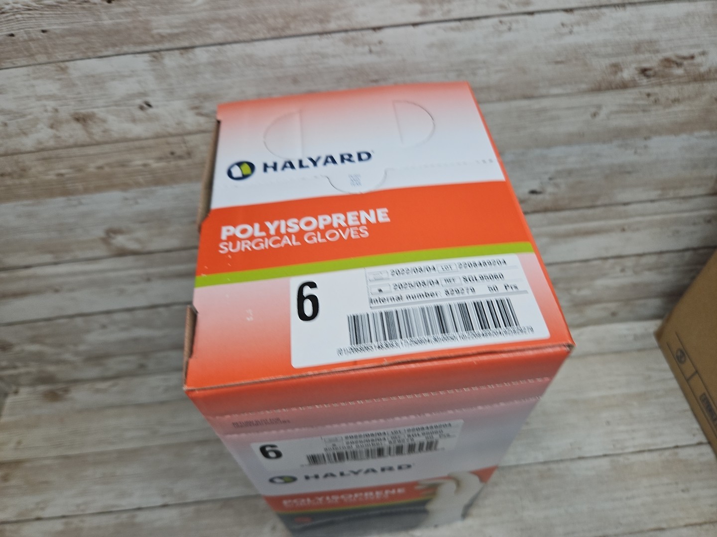 HALYARD Polyisoprene Surgical Gloves *1 Box 50 Pair* Size: 6 *See Date*8-25