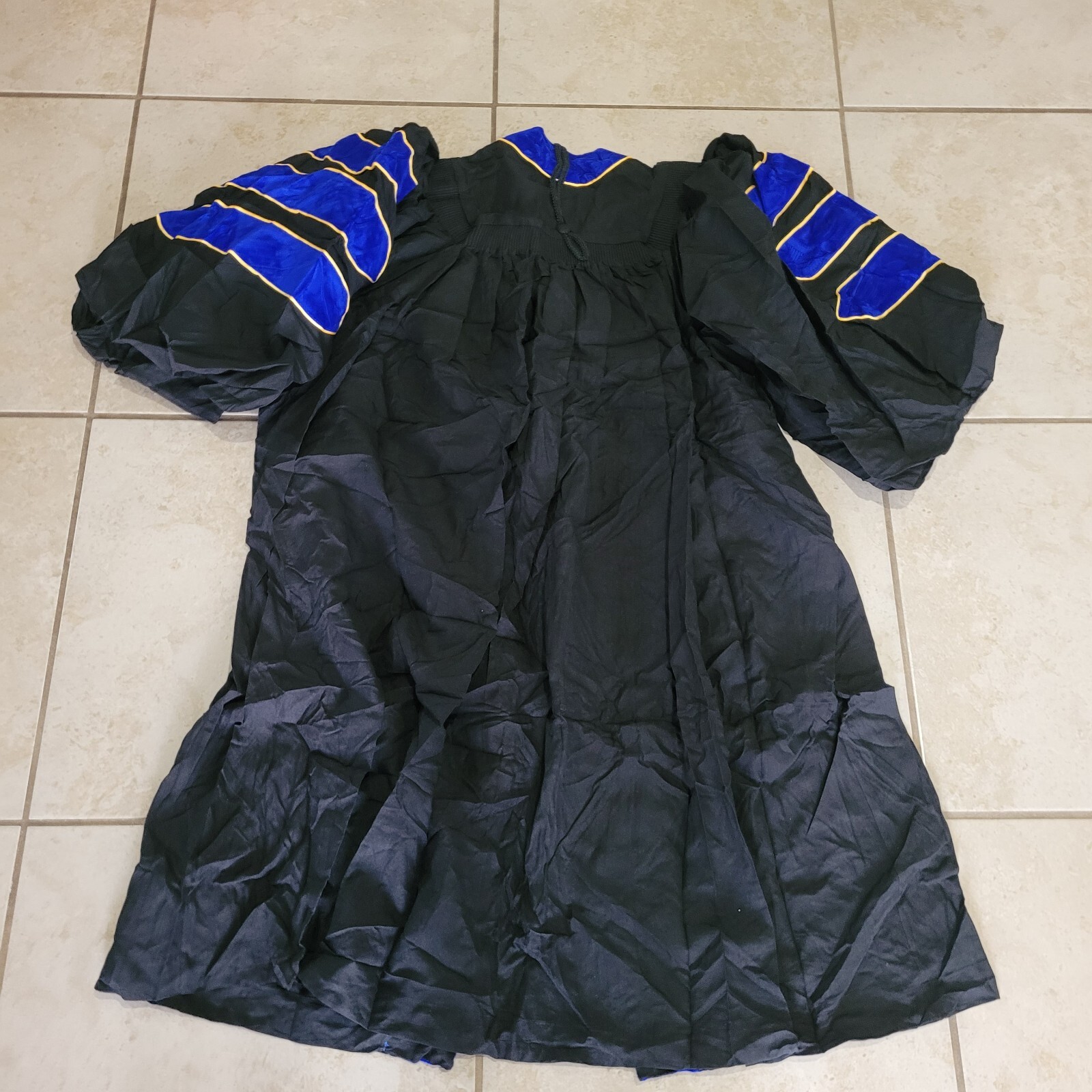 Wesiti Unisex Deluxe graduation Doctoral Gown size 51 black blue