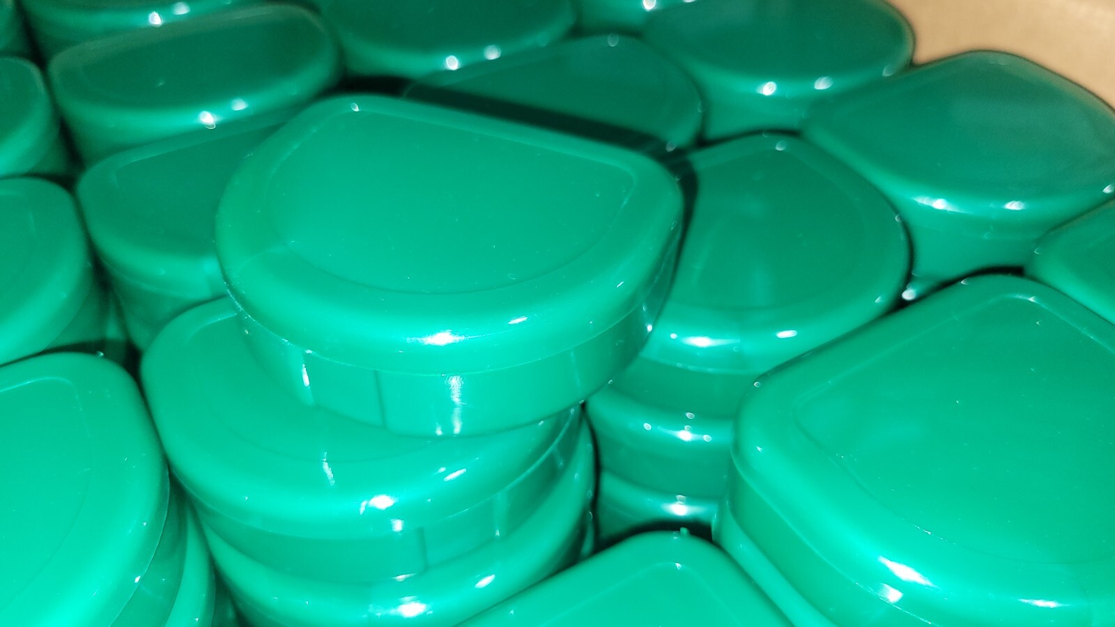 500 Green Retainer Aligner Box Orthodontic Dental Cases Mouth guard Storage Case