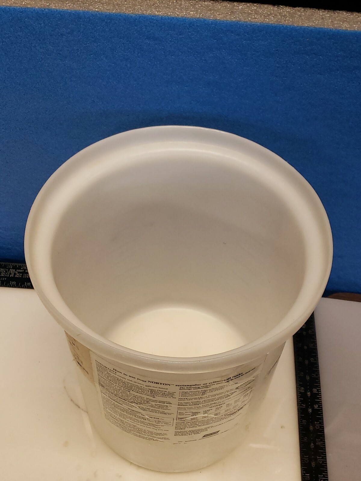 NORTON PERFORMANCE PLASTIC 11100-0005 5 GALLON 18 LITER CYLINDRICAL TANK HDPE