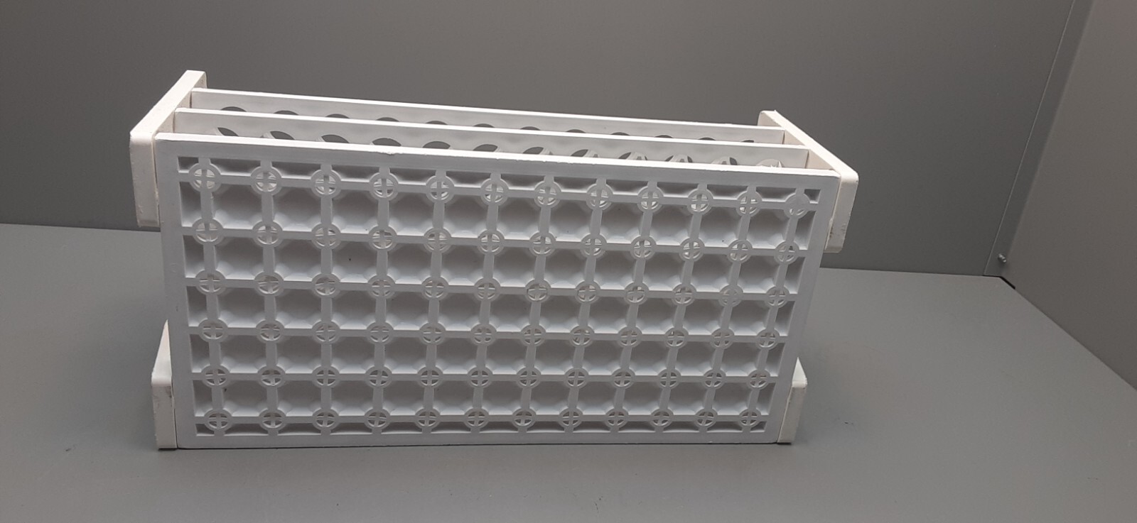 Polypropylene 72 /1/2″ round hole/3tier/1-12#row/white/used/ test tube holder