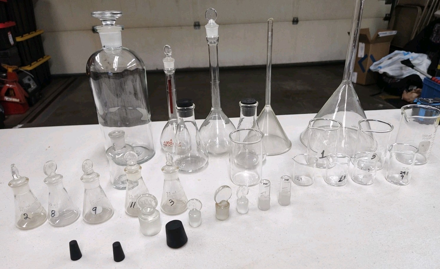 Pyrex & Kimex Glass Vacuum Flasks Beakers Tubes Lids Lab Chemistry Huge Lot