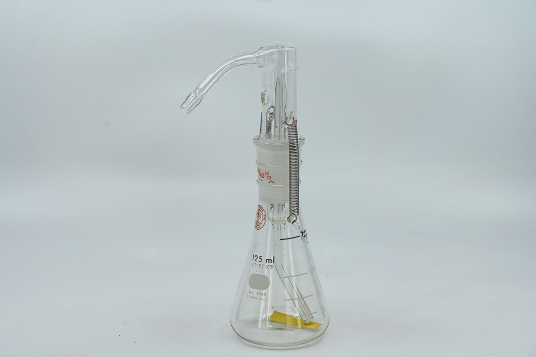 Vintage SGA Scientific Glass Midget Impinger Gas Washing Bubbler Bottle 24/40