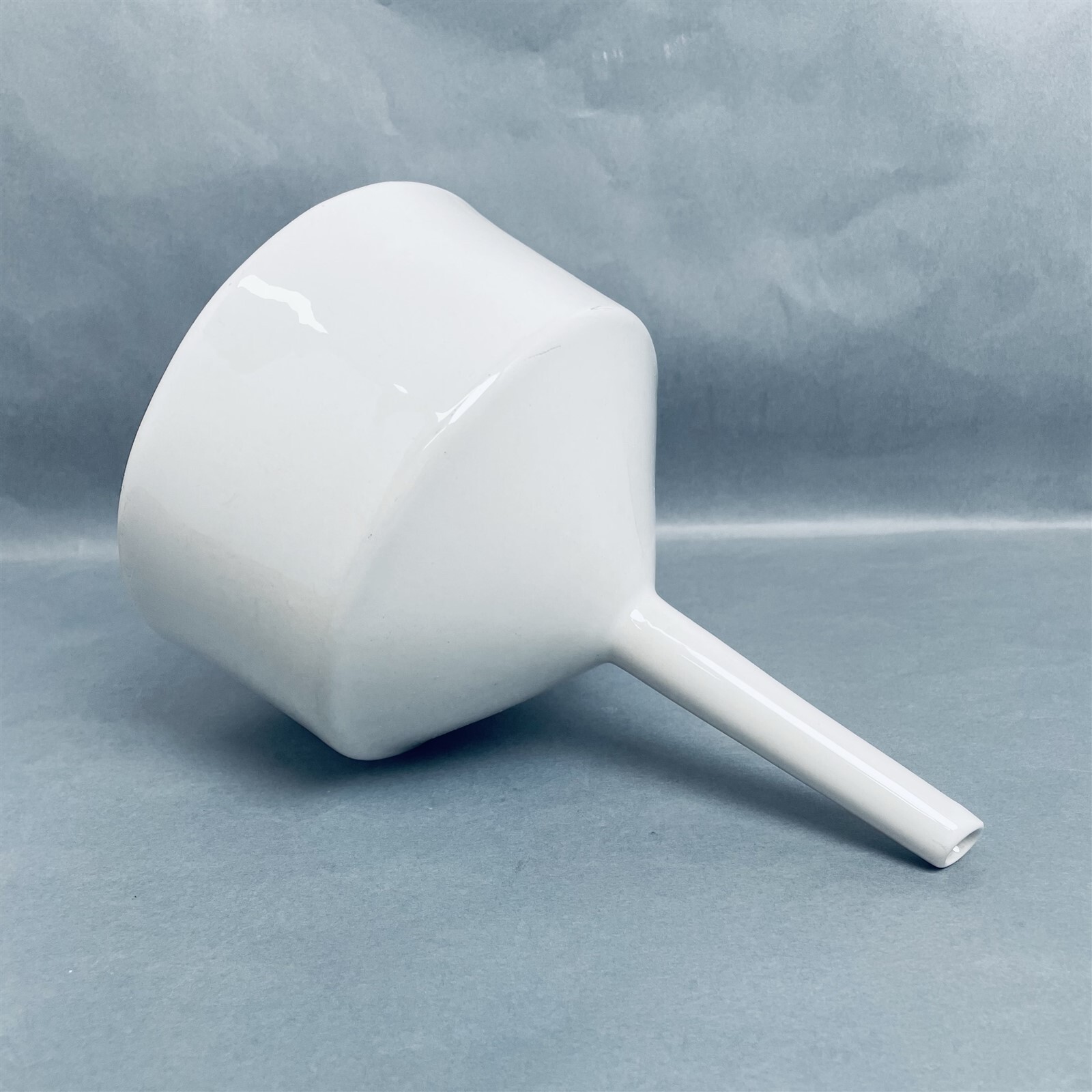 Buchner Funnel 1060 ml Porcelain with 151 mm Plate 135 mm Diameter CoorsTek
