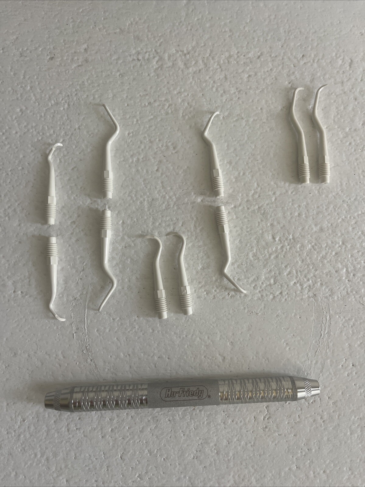 Implacare Il Intro Kit Includes 1 Satin Steel Handle and 1 Pair of Each Tip
