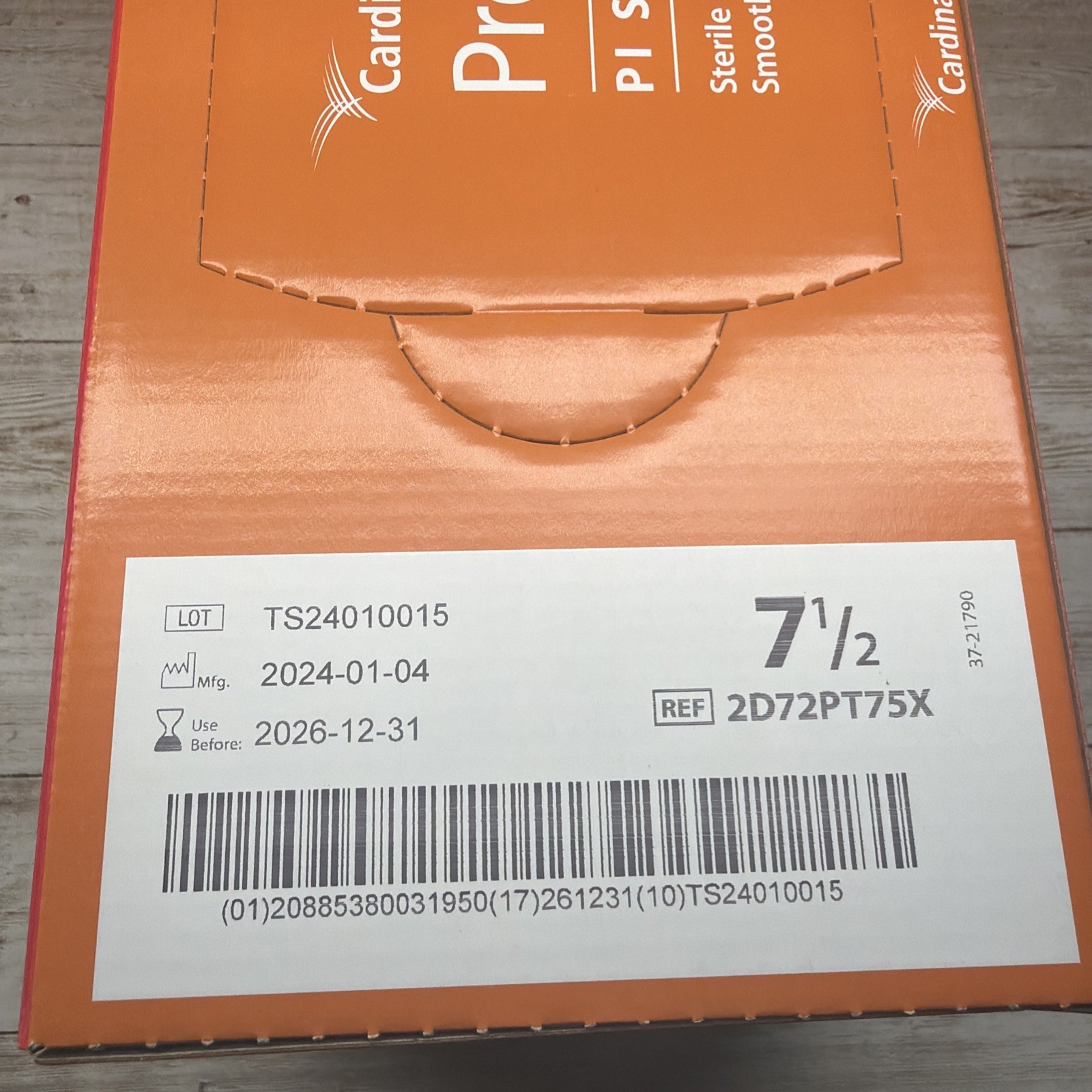 Protexis PI Surgical Gloves *1 CASE 200 Pair* Cardinal Size: 7.5 Exp: 12/26