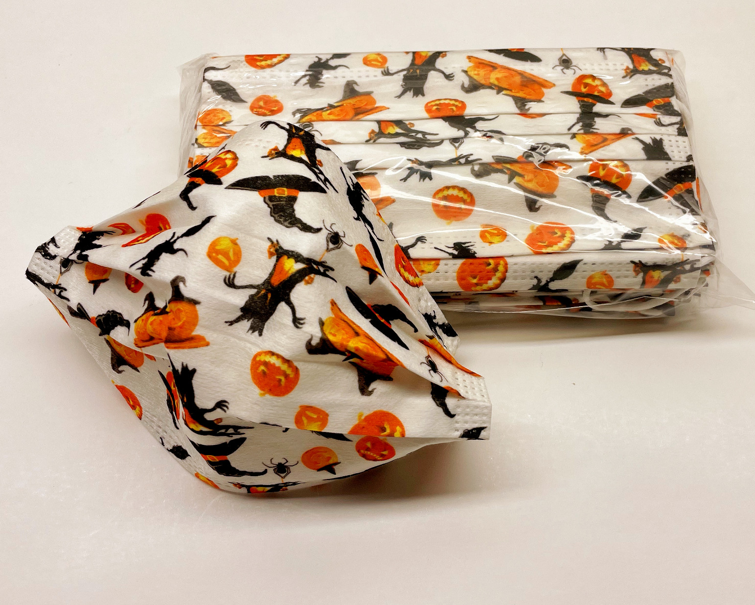 （50 PCS） Halloween Pattern Disposable Face Mask Assorted 3-Ply Adult Mouth Cover