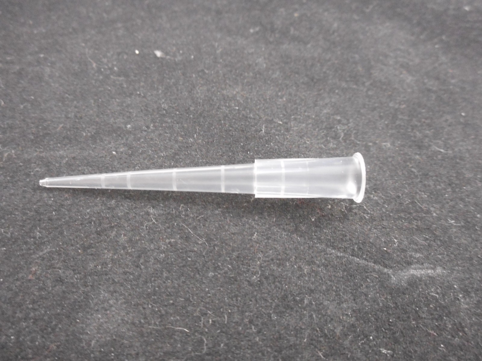 VWR Plastic 1-200µL Pipet Tips Nonsterile with Graduations 1000/PK 53509-007