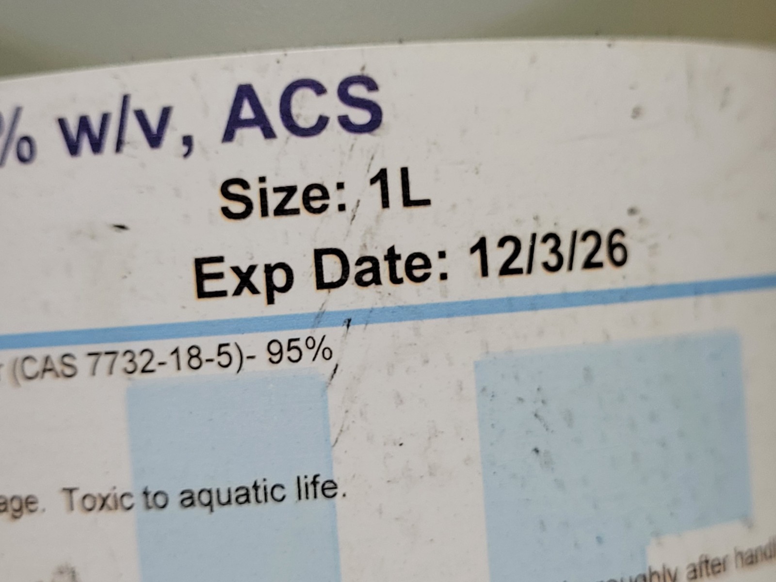 LabChem 1 Liter Sodium Hypochlorite, 5% w/v ACS LC246302 Expires 12/3/2026