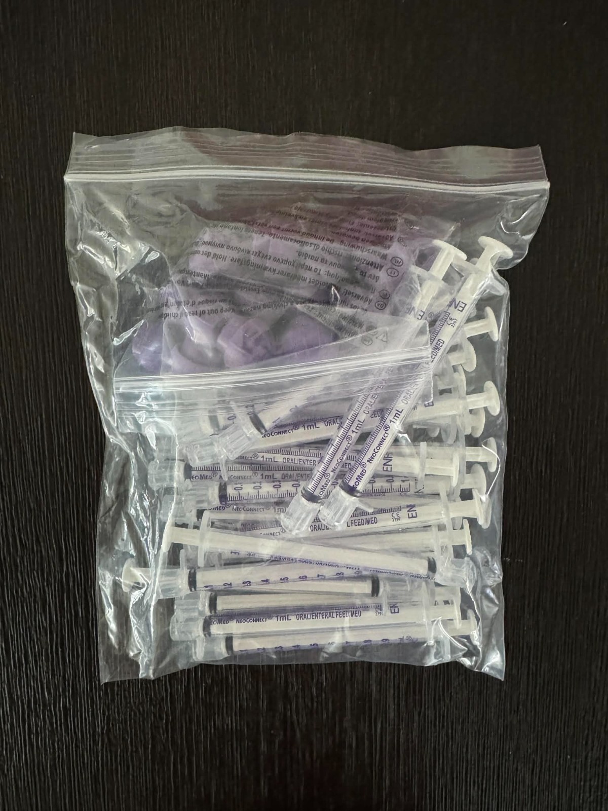 NeoMed NeoConnect ENFit 1mL Oral/Enteral Syringes With Caps (~25/Pack)