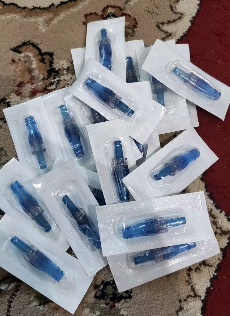 20pcs med stream needleless connector, REF# Mc100 EXP: 07/01/2028