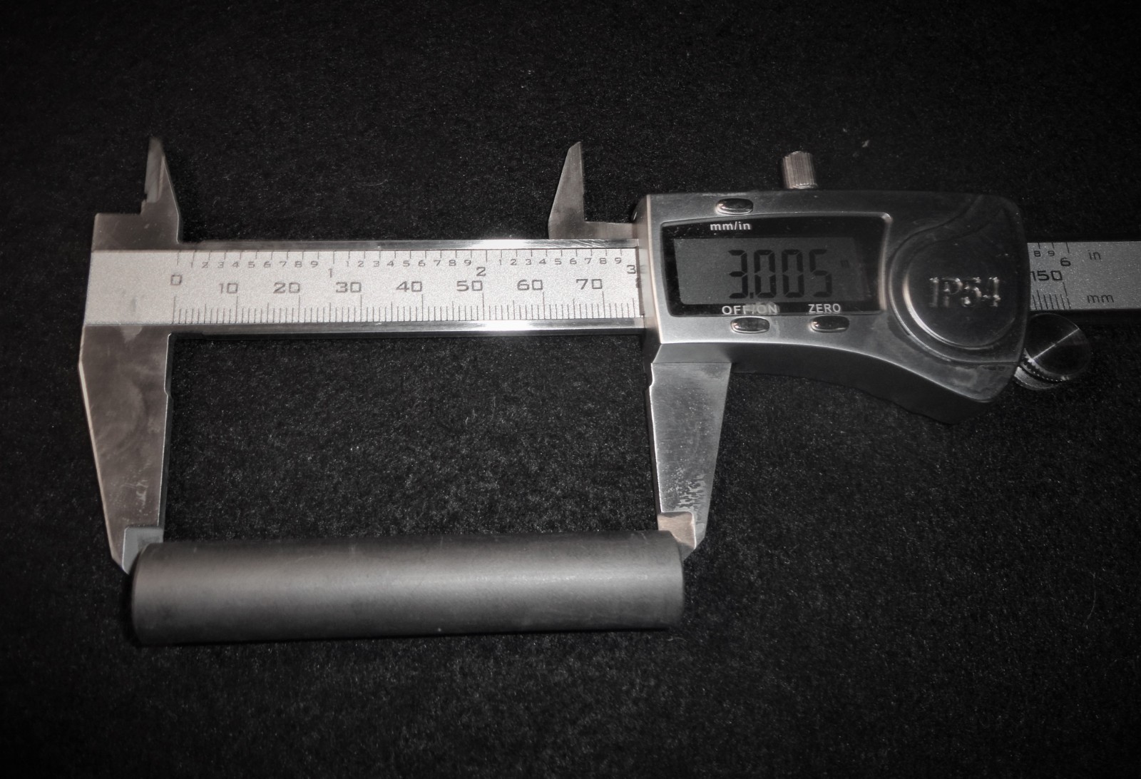 ONE 30″ LONG HEXOLOY SILICON CARBIDE TUBE WIRELESS HEATING ELEMENT No. 770