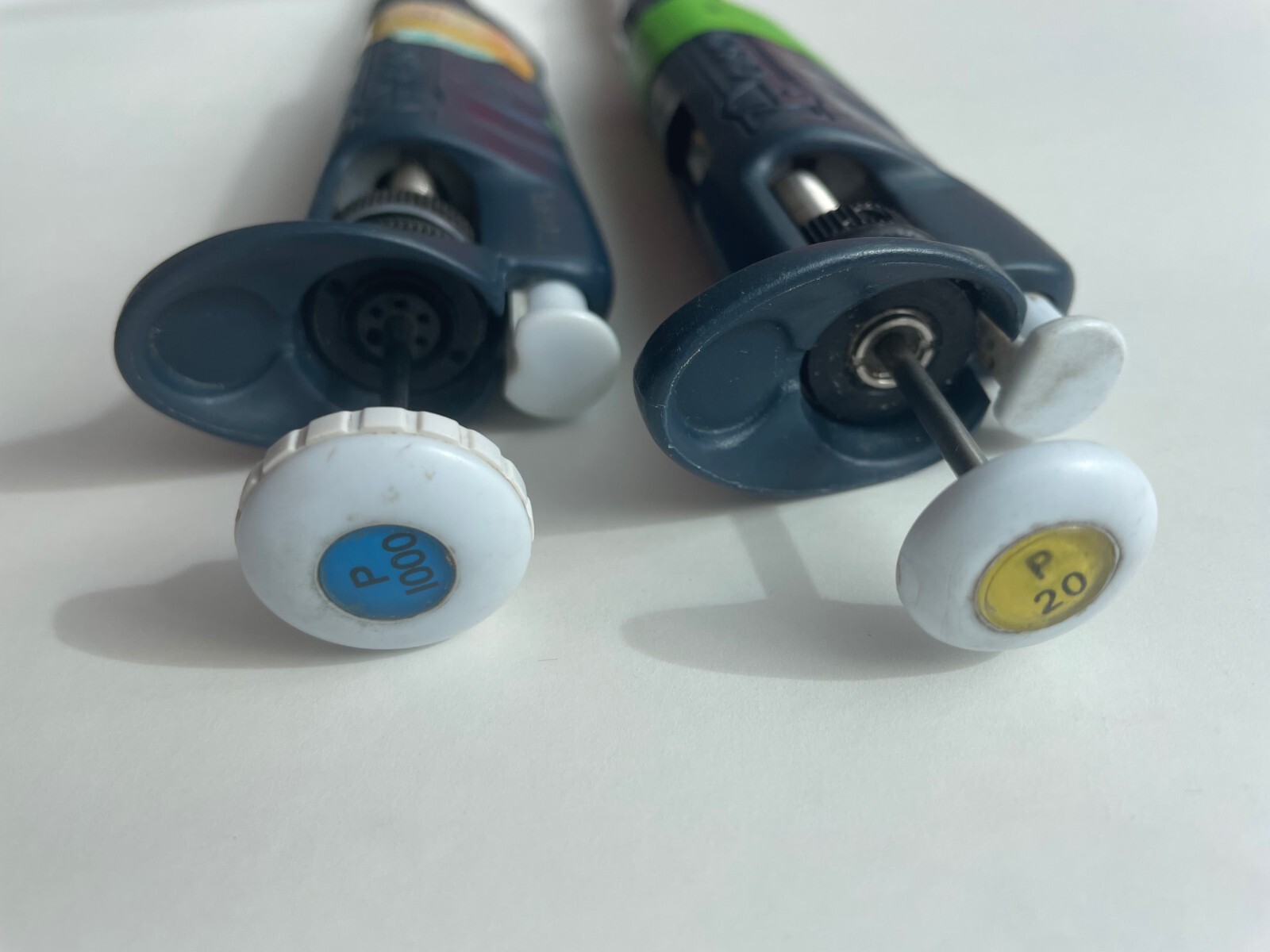 2 Gilson Pipetman P1000 & P20 Plunger Single Channel Pipette Medical France