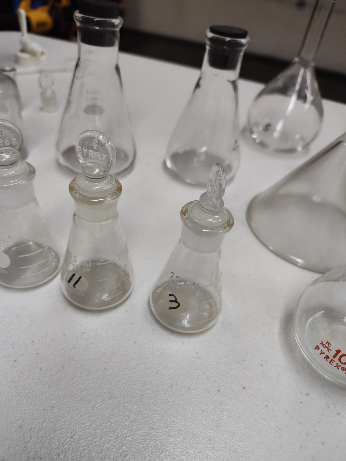 Pyrex & Kimex Glass Vacuum Flasks Beakers Tubes Lids Lab Chemistry Huge Lot