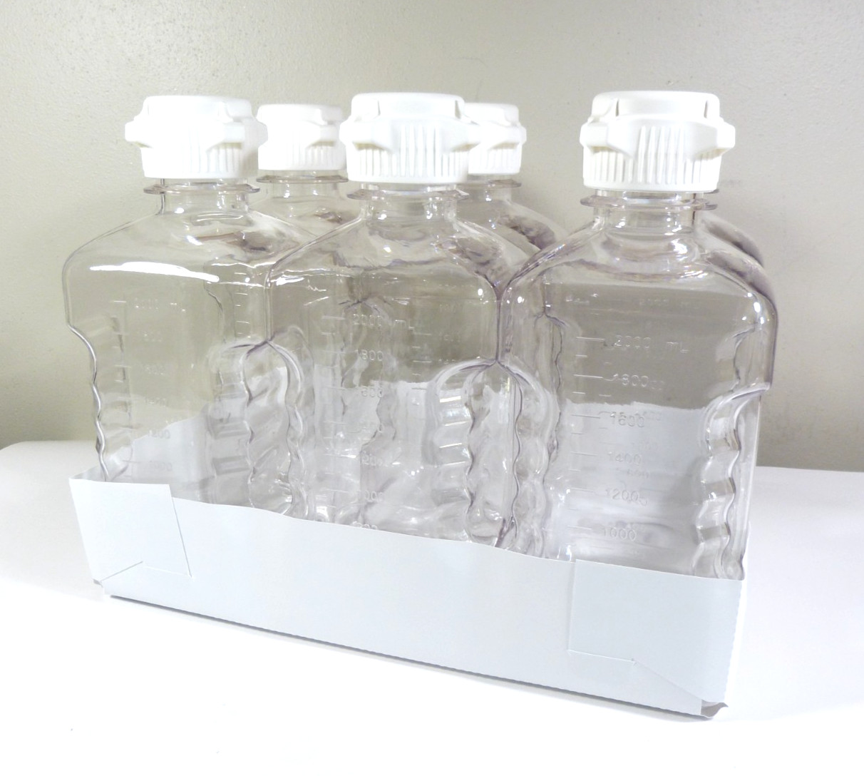 Foxx Life Sciences 137-6511-FLS, 2L (2000mL) sterile, square PETG media bottle