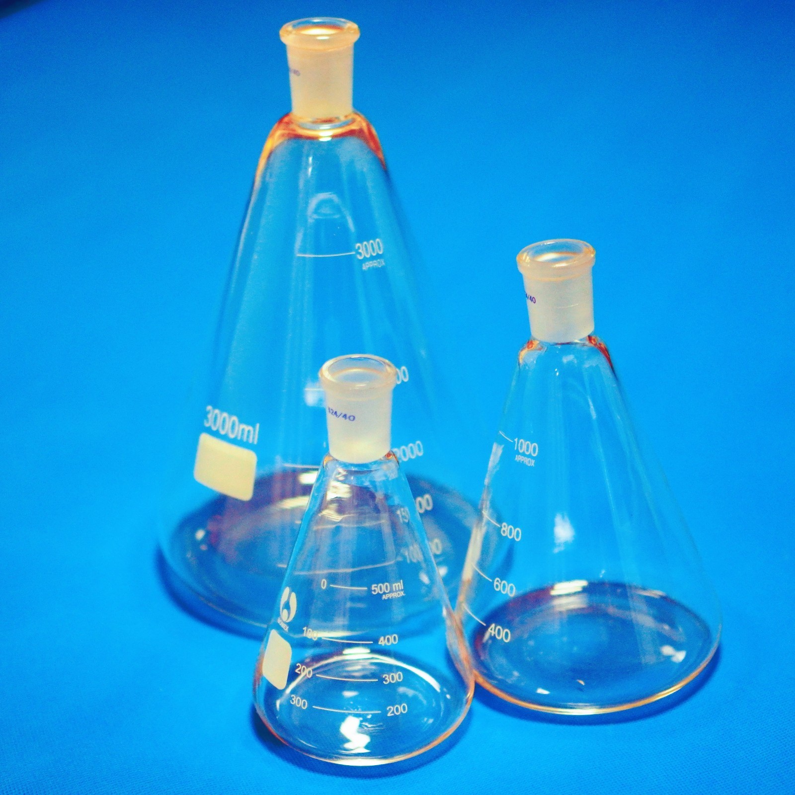 Lab glass erlenmeyer flask 2000ml with standard joint 24/40 conical flask