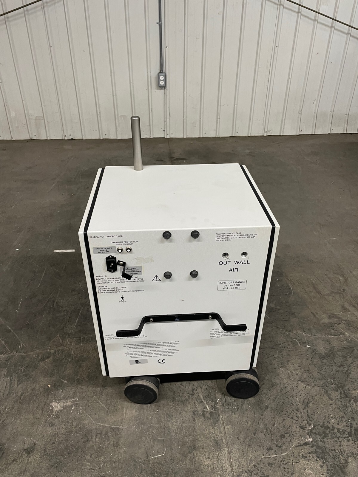 Newport Medical C250 Air Compressor C250-110/120V-R, 39.5 Hours, NMI