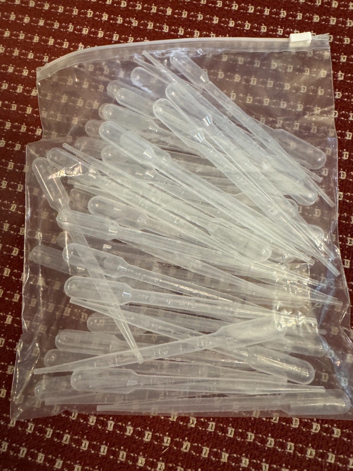 50 Opaque Plastic Pipettes Graduated to 3cm