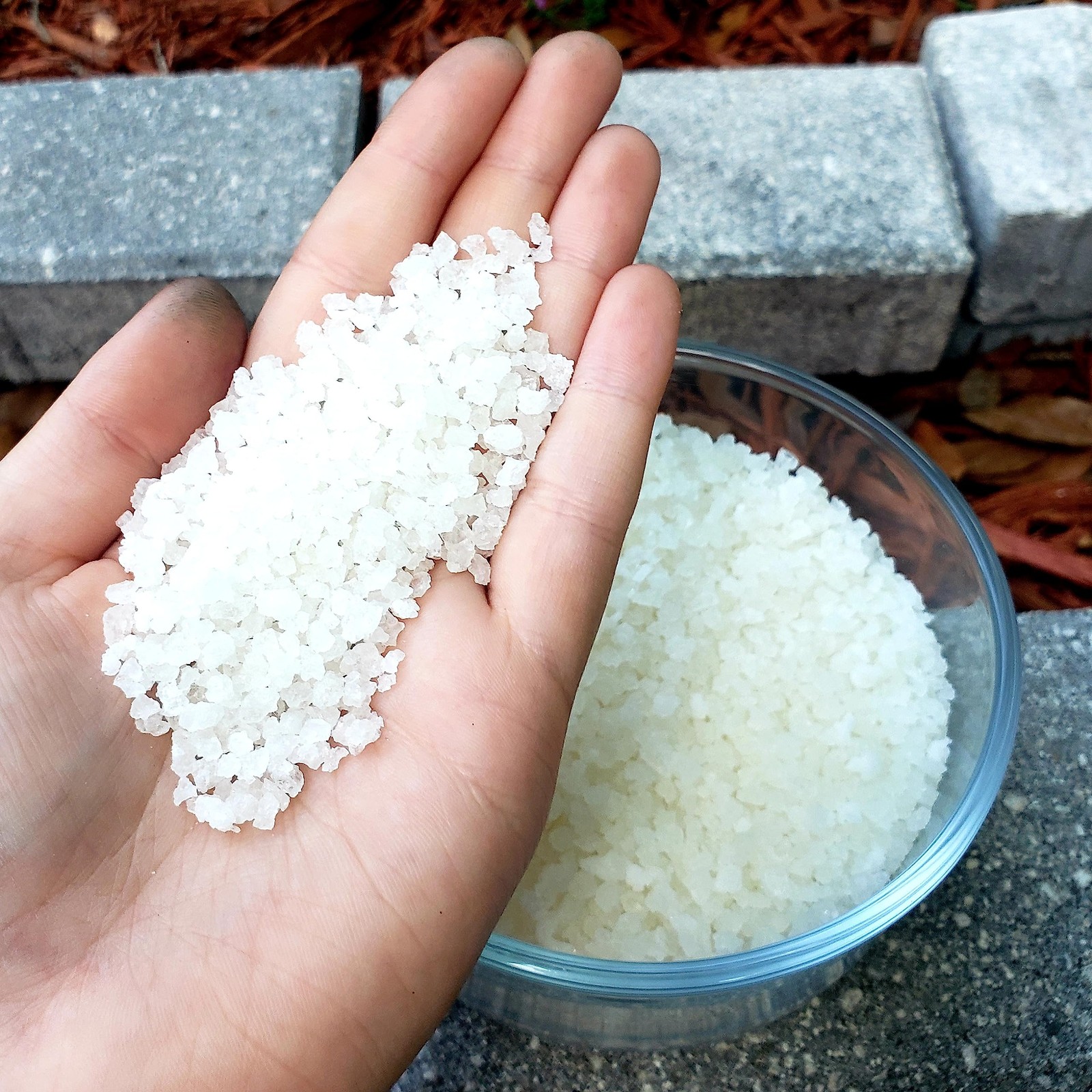 Water Absorbing/Expanding Gel Crystals for use Neck Scarves,Cool Wraps, clear